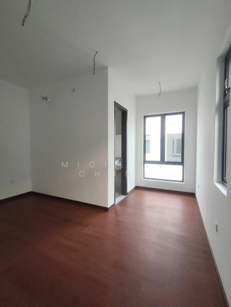 For Sale - Semi-Detached House at Elmina