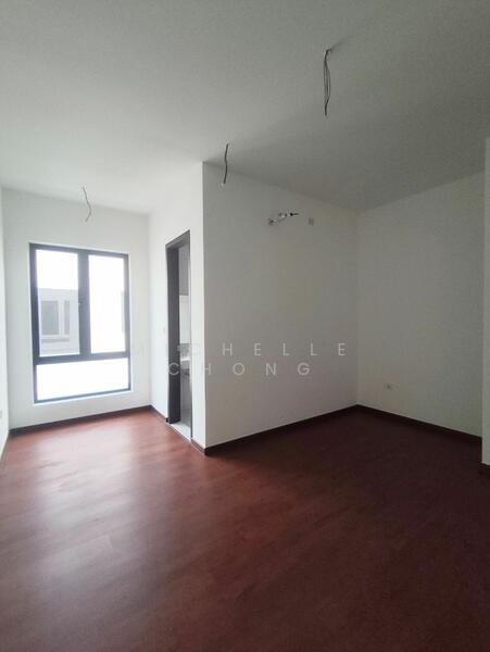 For Sale - Semi-Detached House at Elmina