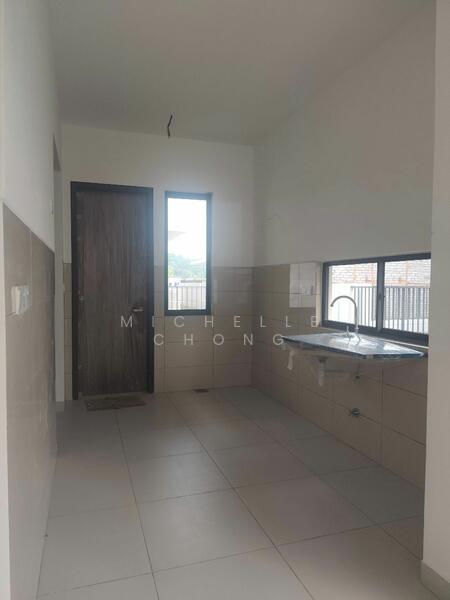 For Sale - Semi-Detached House at Elmina