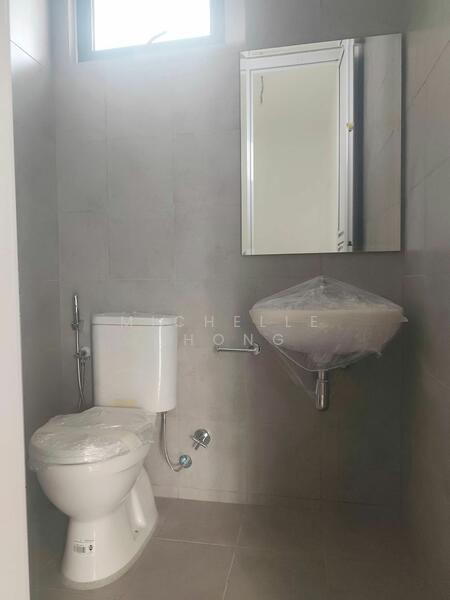 For Sale - Semi-Detached House at Elmina