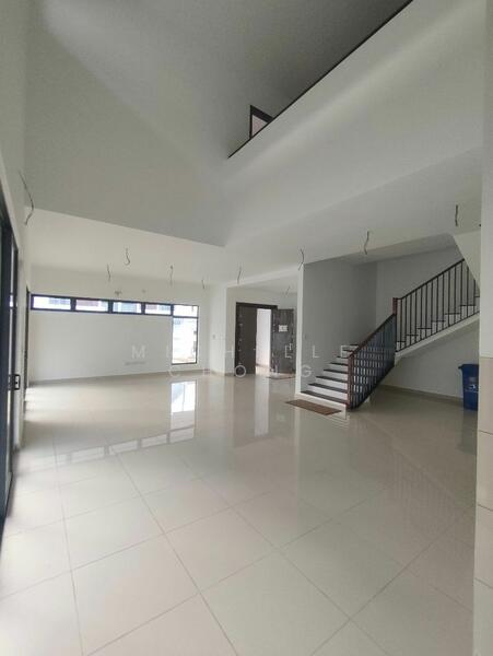 For Sale - Semi-Detached House at Elmina