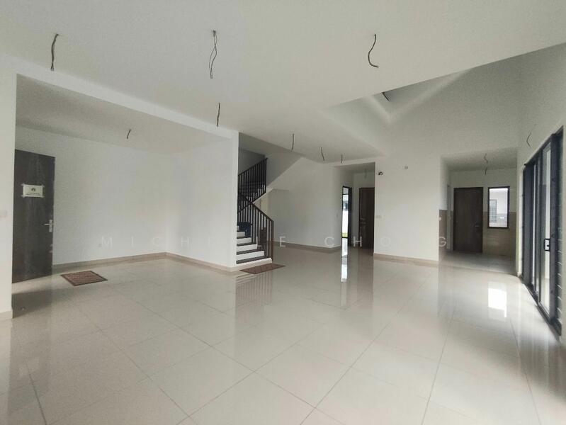 For Sale - Semi-Detached House at Elmina