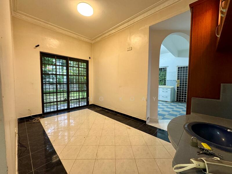 For Sale - 2 STY SEMI-D | 4500SF | PEACEFUL NEIGHBOURHOOD