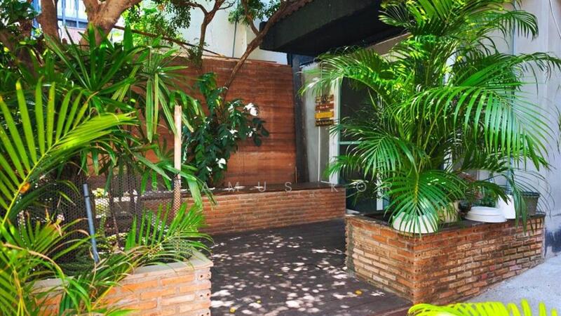 For Rent - ⭐ NO Buyover Fee ⭐ Standalone ⭐ RM3.16 psf ⭐ 16 suite with 3 rooms each ⭐