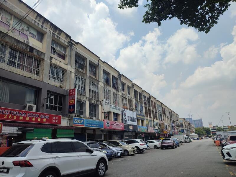For Sale - Pusat bandar Puchong