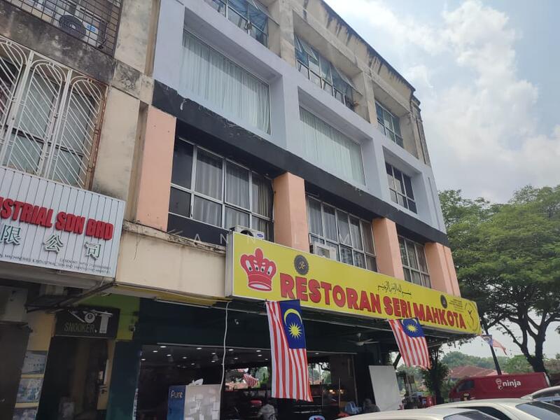 For Sale - Pusat bandar Puchong