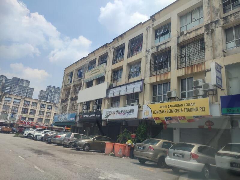 For Sale - Pusat bandar Puchong