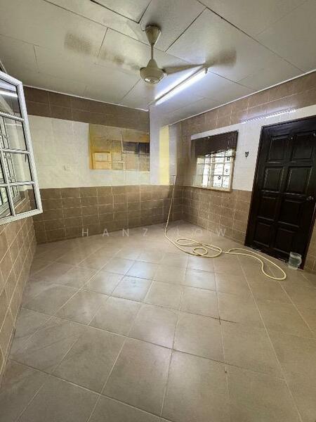 For Rent - (Partly Furnished + Chinese Area) 2 Sty Bandar Bukit Puchong @ Puchong