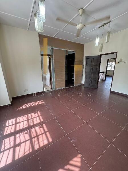 For Rent - (Partly Furnished + Chinese Area) 2 Sty Bandar Bukit Puchong @ Puchong