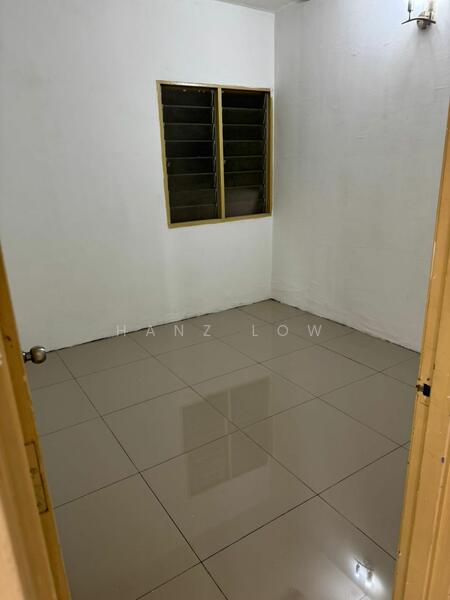 Untuk Disewa - Desaminium Flora