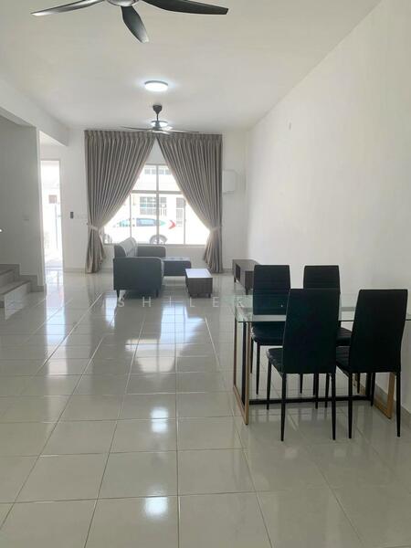 Untuk Disewa - Meridin East Meridins Easts