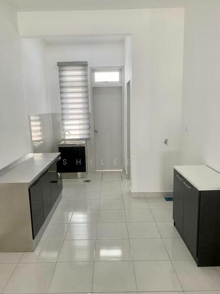 Untuk Disewa - Meridin East Meridins Easts