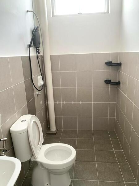 Untuk Disewa - Meridin East Meridins Easts