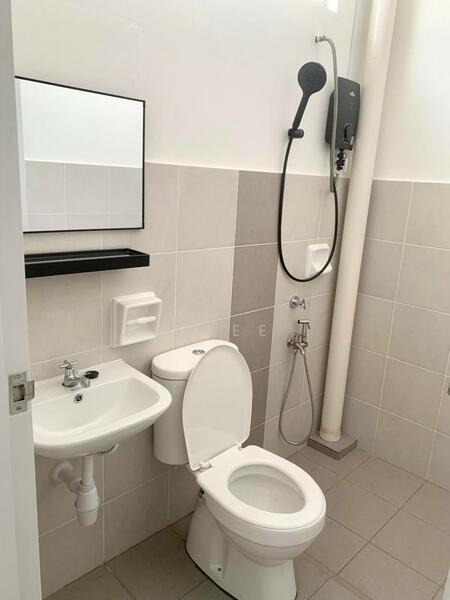 Untuk Disewa - Meridin East Meridins Easts