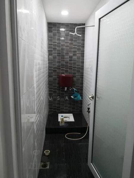 Untuk Dijual - 1.5-storey Terraced House at Taman Molek