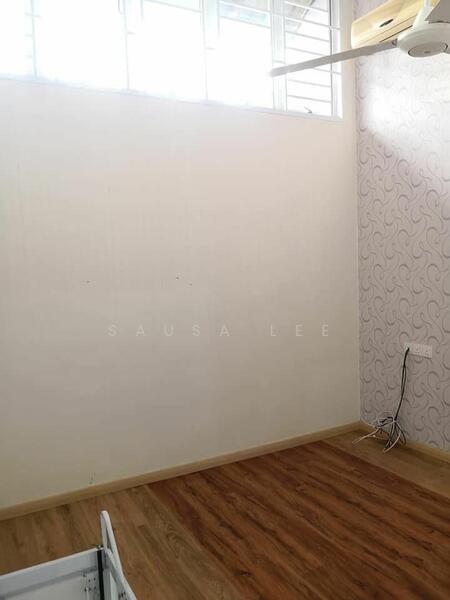 Untuk Dijual - 1.5-storey Terraced House at Taman Molek