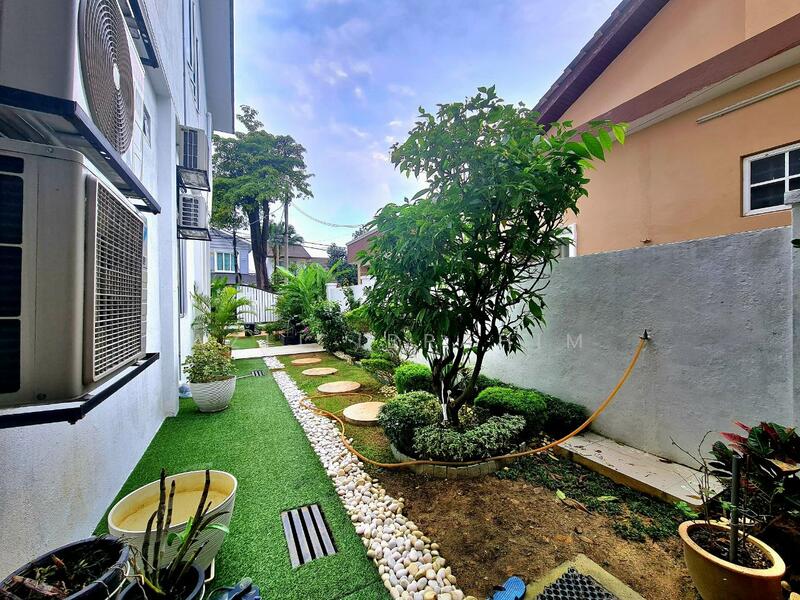 Untuk Dijual - Taman Keramat (AU2)