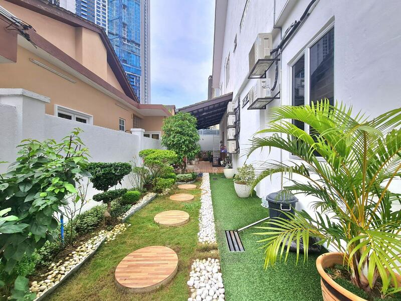 Untuk Dijual - Taman Keramat (AU2)