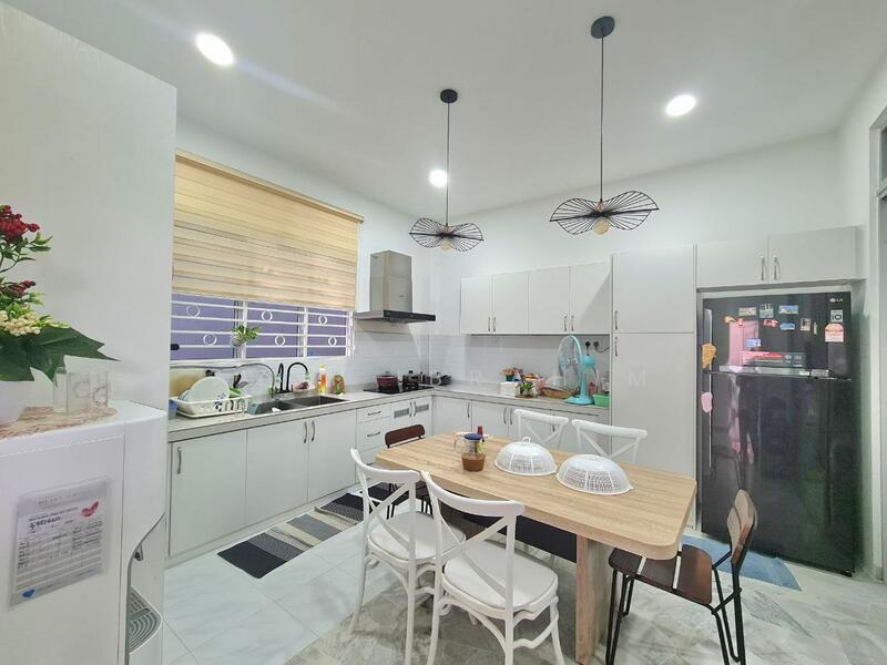 Untuk Dijual - Taman Keramat (AU2)