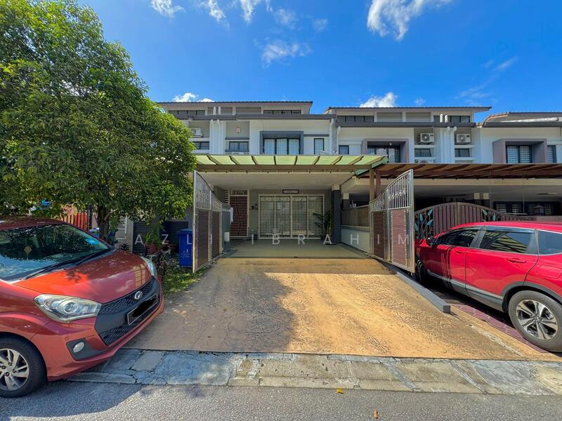 For Sale - Saffron Hills Denai Alam