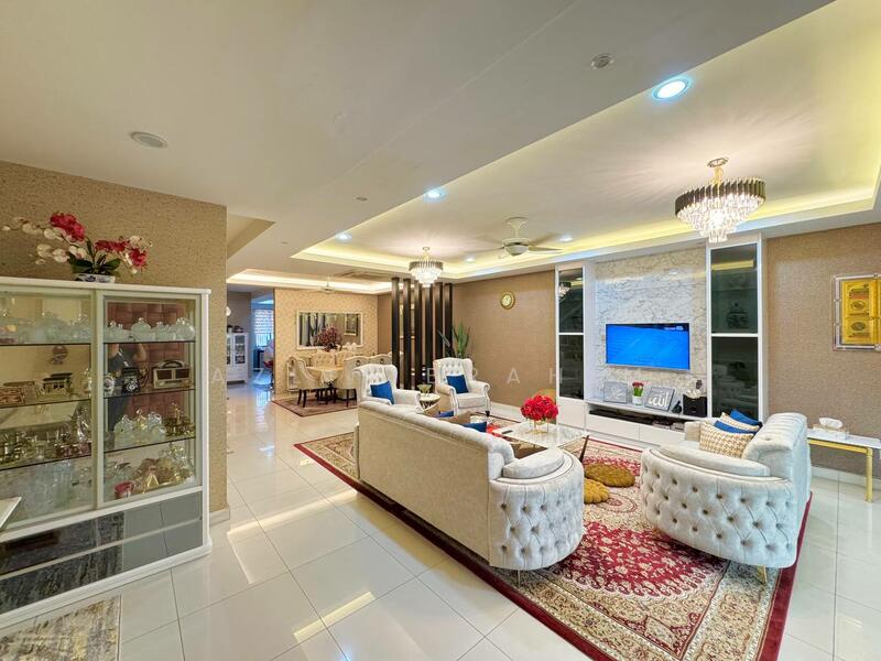 For Sale - Saffron Hills Denai Alam