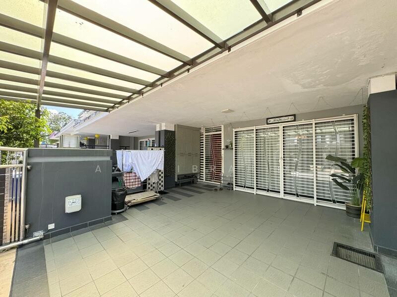 For Sale - Saffron Hills Denai Alam