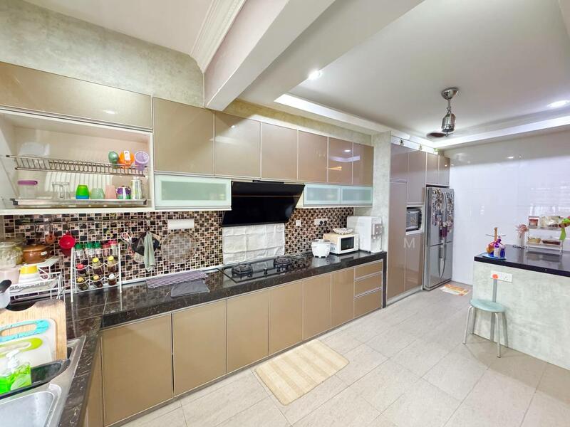 For Sale - Saffron Hills Denai Alam