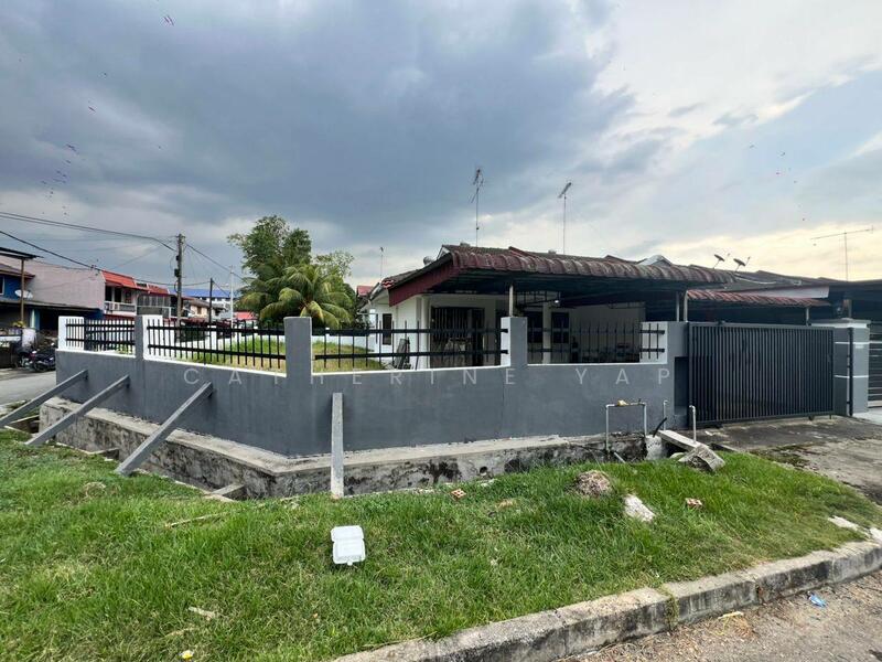 For Sale - Taman Putri Kulai, Single Storey Terrace House Corner Lot for Sale