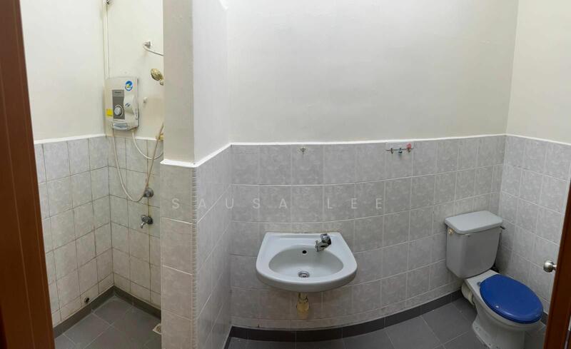 For Sale - 1.5-storey Terraced House at Taman Pelangi Indah