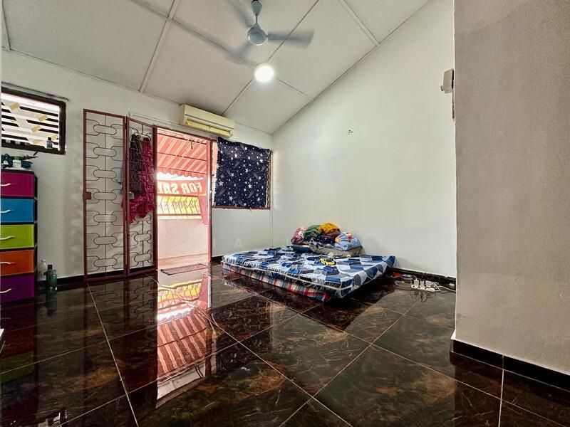 Untuk Dijual - FREEHOLD 2 Storey Terrace Taman Sri Rampai Setapak Newly Refurbished