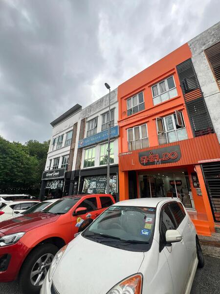 For Sale - Tun Hussein Onn, Taman Sutera, 3 Storey Shop, Full Tenanted, ROI 5%, Face Main Road