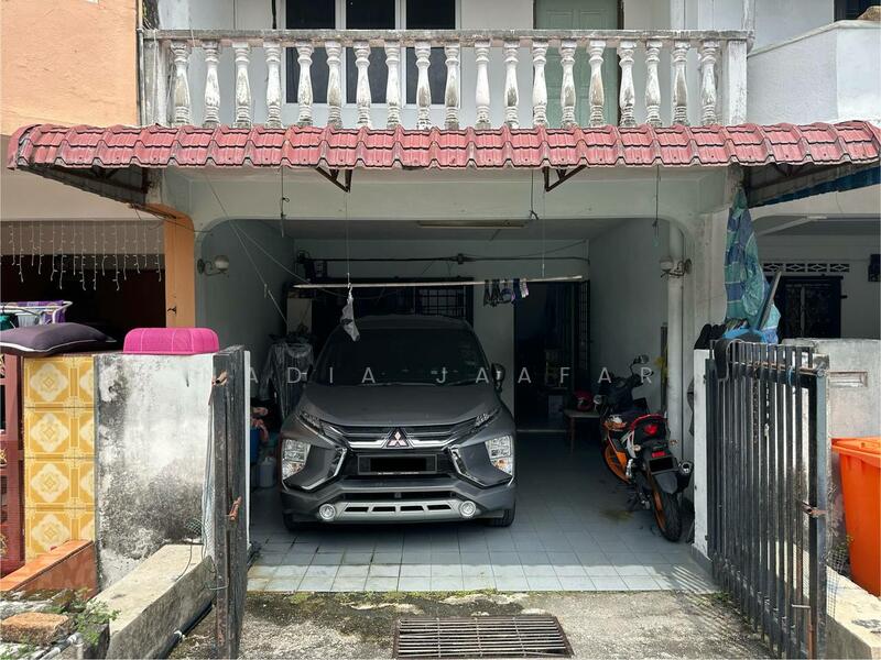For Sale - HOT UNIT Double Storey Terrace Kampung Melayu Ampang Near LRT