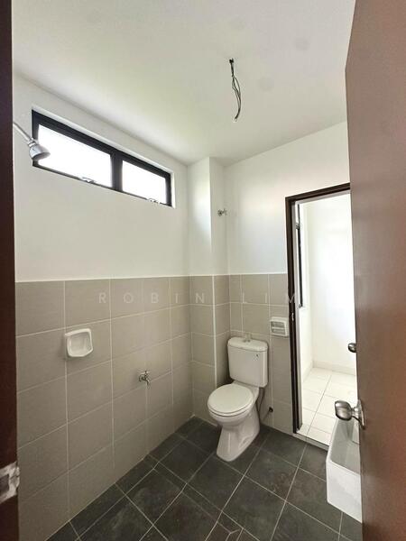 Untuk Dijual - Meridin East Meridins Easts