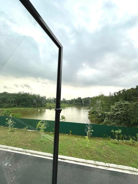 Untuk Dijual - Meridin East Meridins Easts