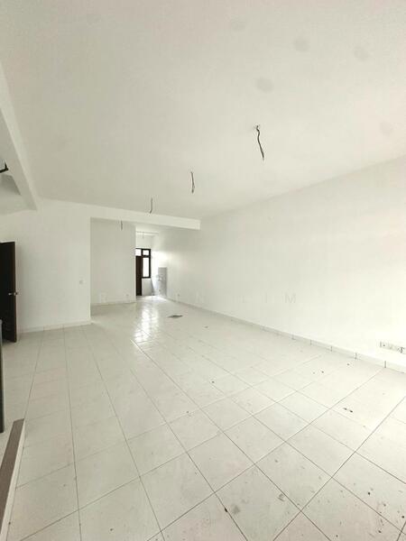 Untuk Dijual - Meridin East Meridins Easts