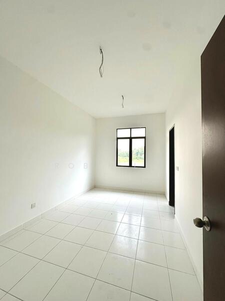 Untuk Dijual - Meridin East Meridins Easts