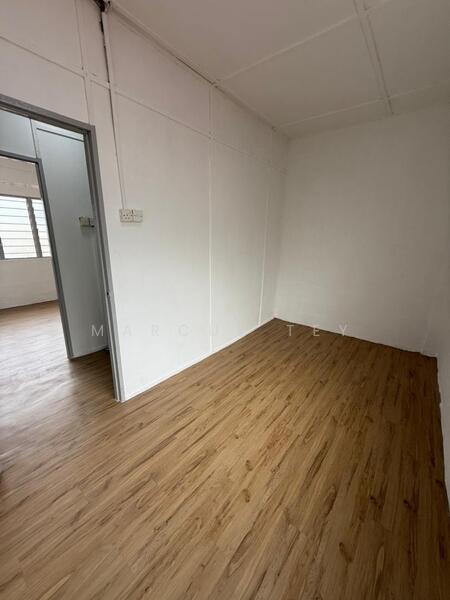 For Sale - Kluang Kluangs