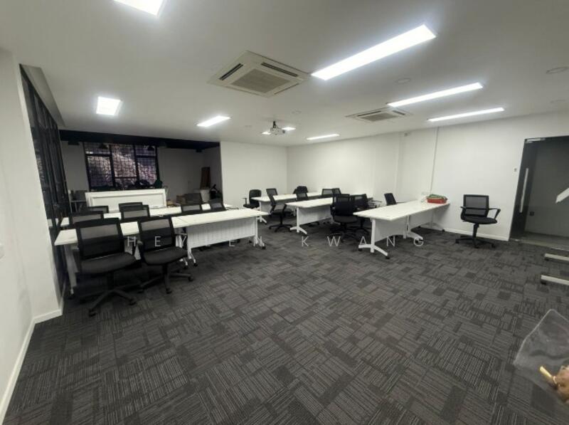 Untuk Dijual - Empire Klang @ Galeri Empire, Taman Eng Ann 5-Storey Shop Office with Private Lift for Sale