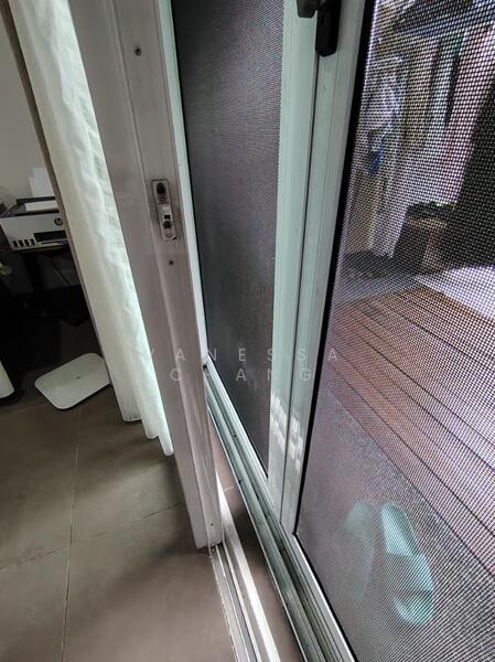 Double layer + Additional security + Mosquitoes netting