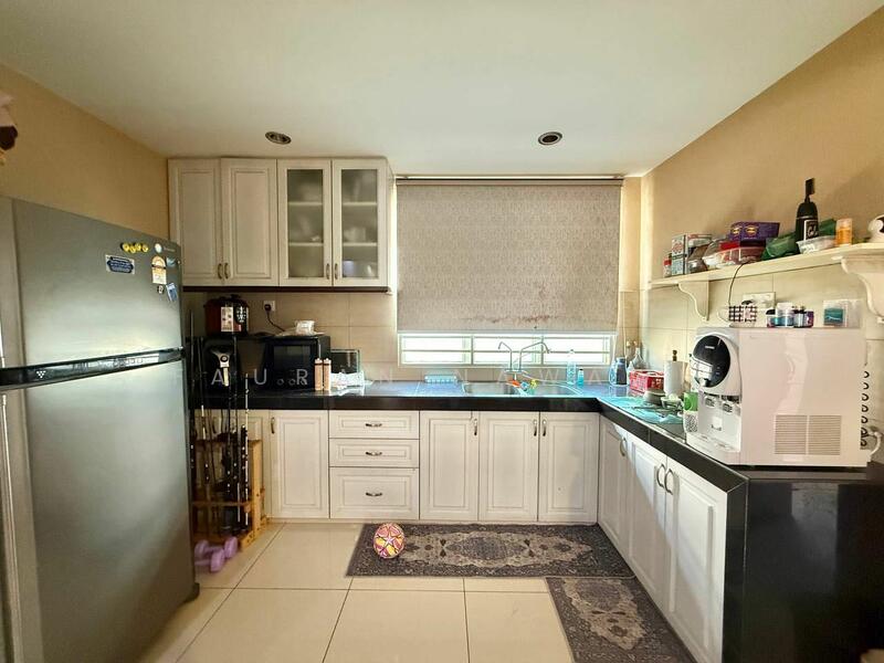 For Sale - Taman Pinggiran Putra