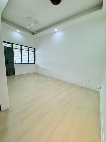 Untuk Disewa - Taman Perling