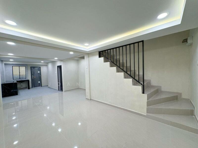 Untuk Dijual - Luxury Large Double Storey Low Cost Unblock View @ 691 Jalan Jambu Air 8 Taman Muhibbah Kulai Johor