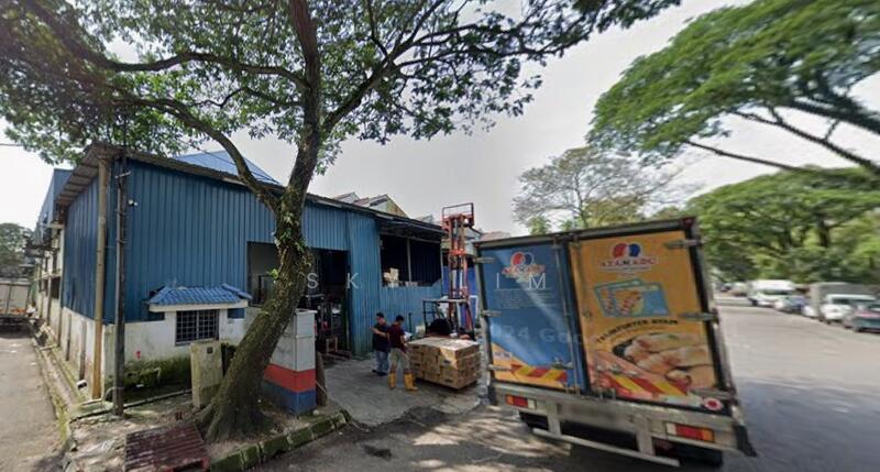 Untuk Dijual - Spring Industrial Park @ 1.5 Storey Factory (Endlot)For Sale