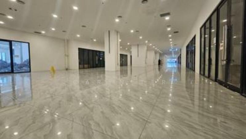 For Rent - Space Carton King Street Mall ( Brand New / Original ) Commercial Lot