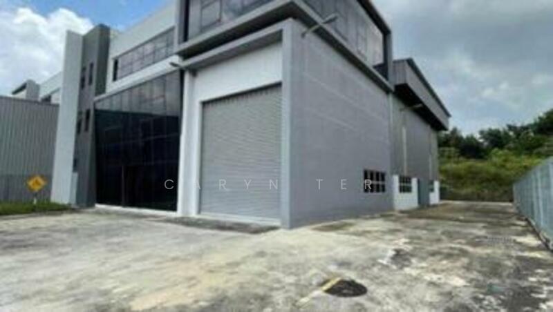 Untuk Disewa - Apex Bizhub Industrial Park 1.5 Storey Semi-D with 2-Storey Office