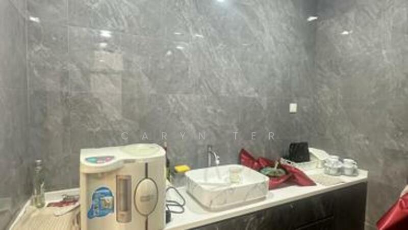 Untuk Dijual - The Lakefront @ SouthKey - Shop Offices