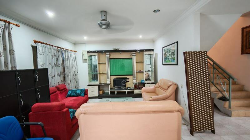 For Sale - Taman Cempaka Double Storey Corner House Very spacious Compound For Sale