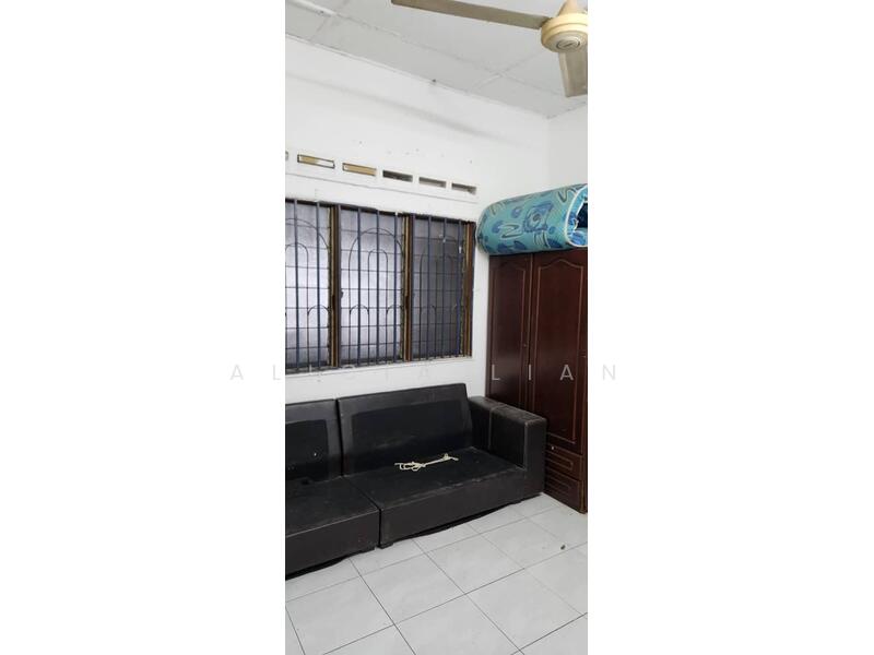 Untuk Dijual - Taman Johor Jaya @ Single Storey Terrace House