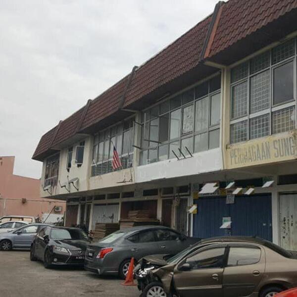 For Sale - 13/11/2025 Bank Lelong 2 Storey Terrace Shop Office, Taman Sri Serdang, Seri Kembangan, Selangor