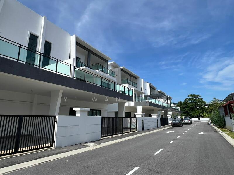 For Sale - Semi-Detached House at Alma